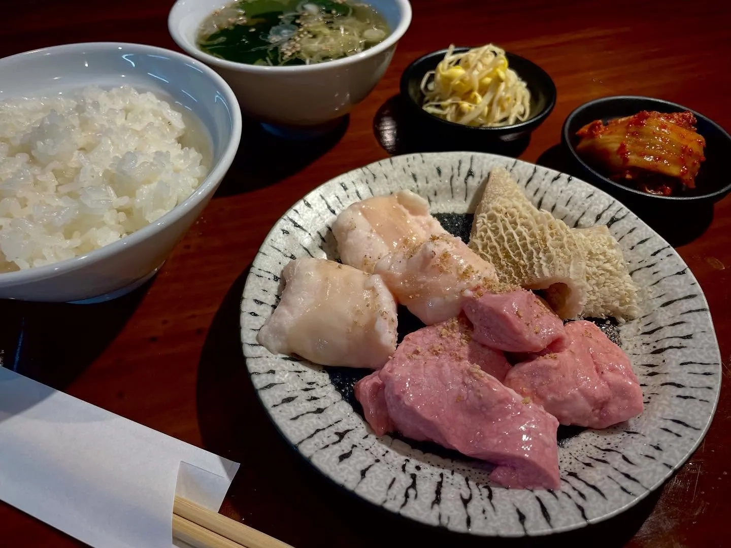 熊本市帯山で焼肉ランチ食べるなら、熊本1ホルモンの種類が多い...